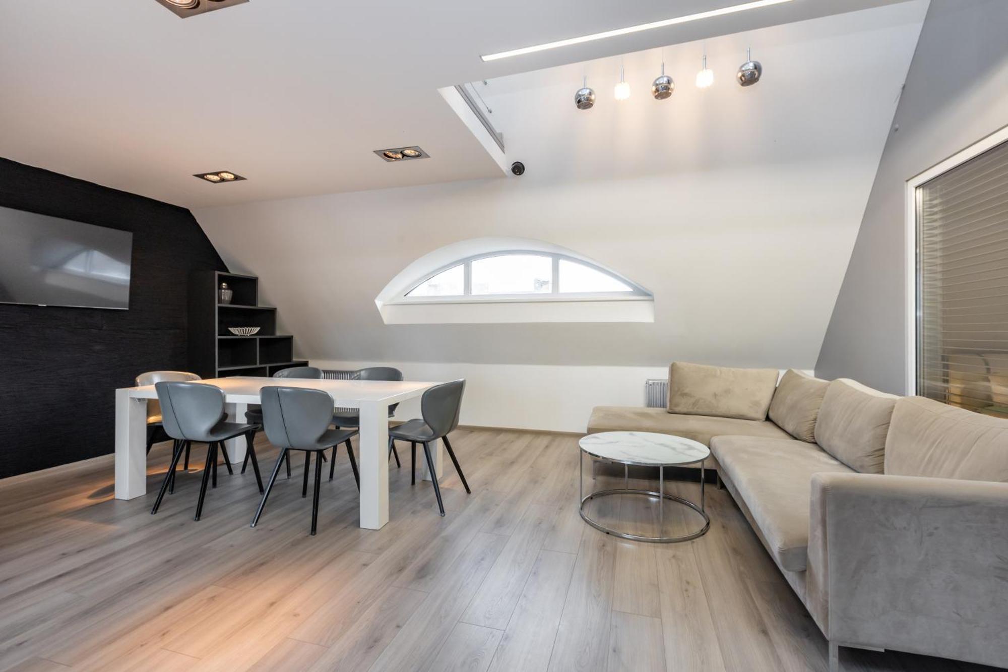 Penthouse Apartment With Terrace Riga Buitenkant foto