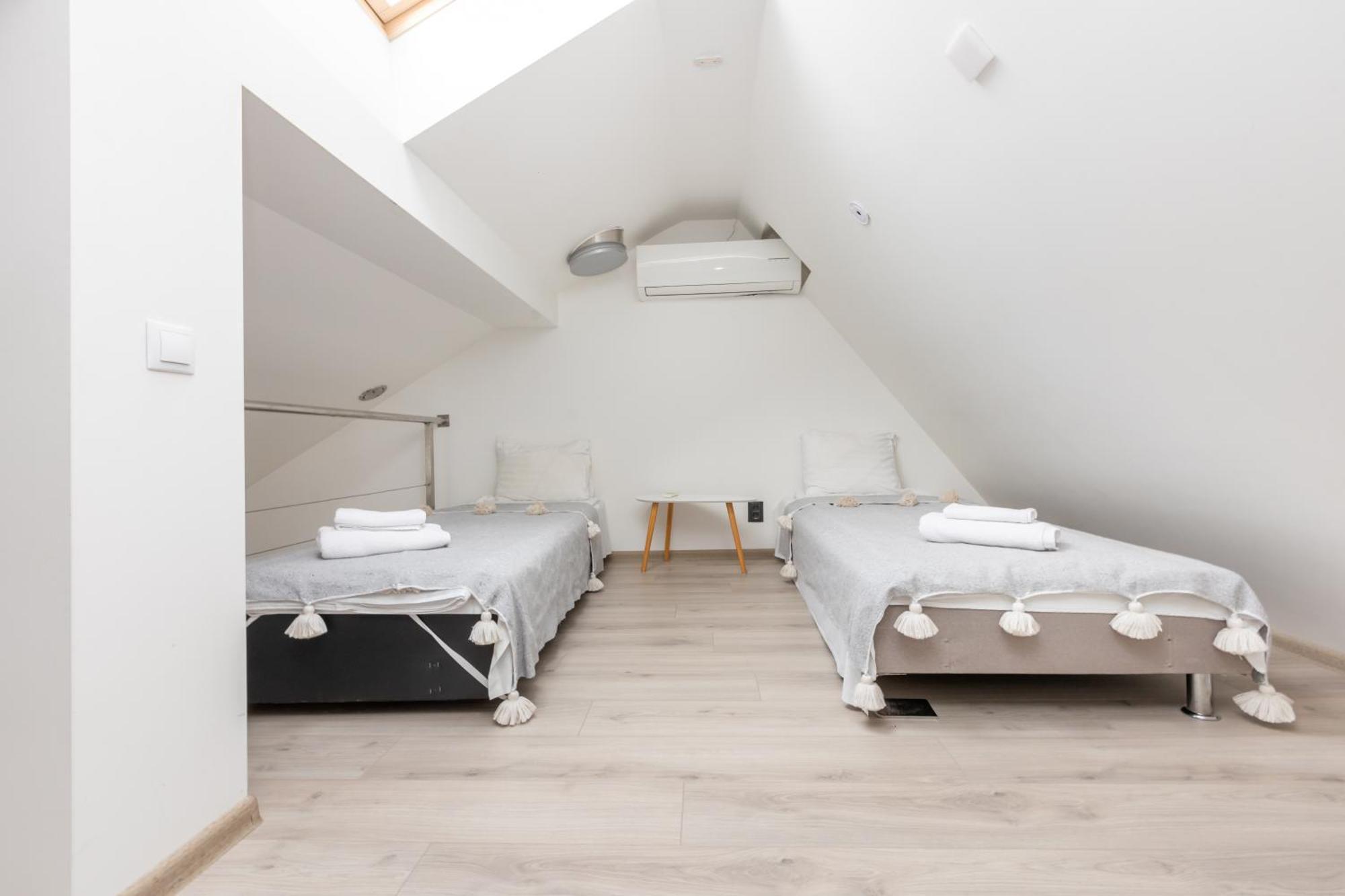 Penthouse Apartment With Terrace Riga Buitenkant foto