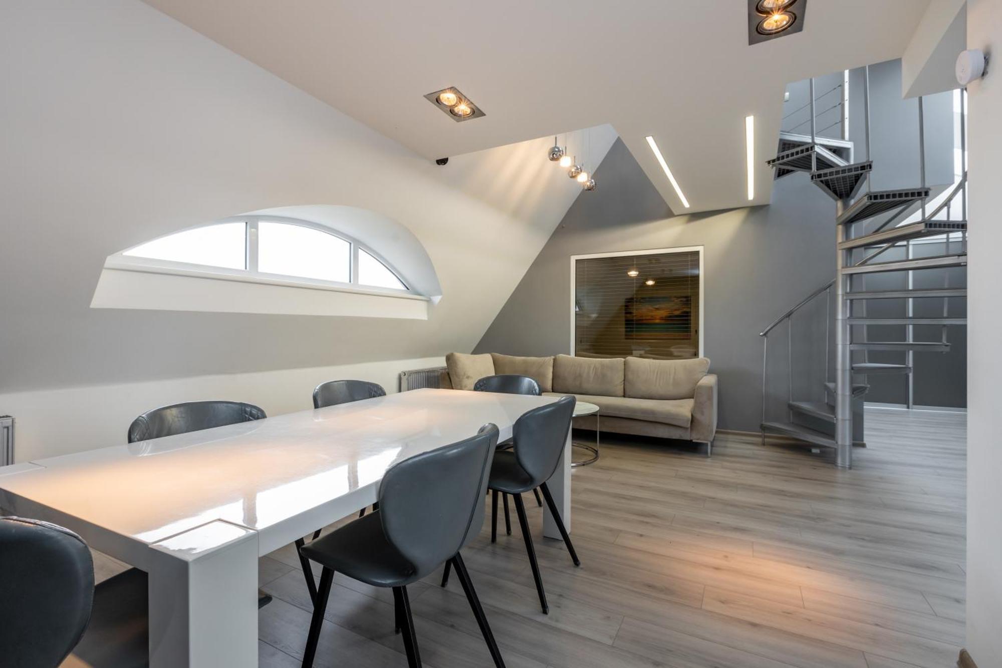 Penthouse Apartment With Terrace Riga Buitenkant foto